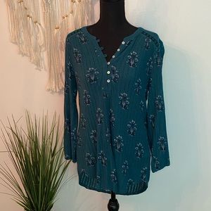 Women’s Lucky Brand top